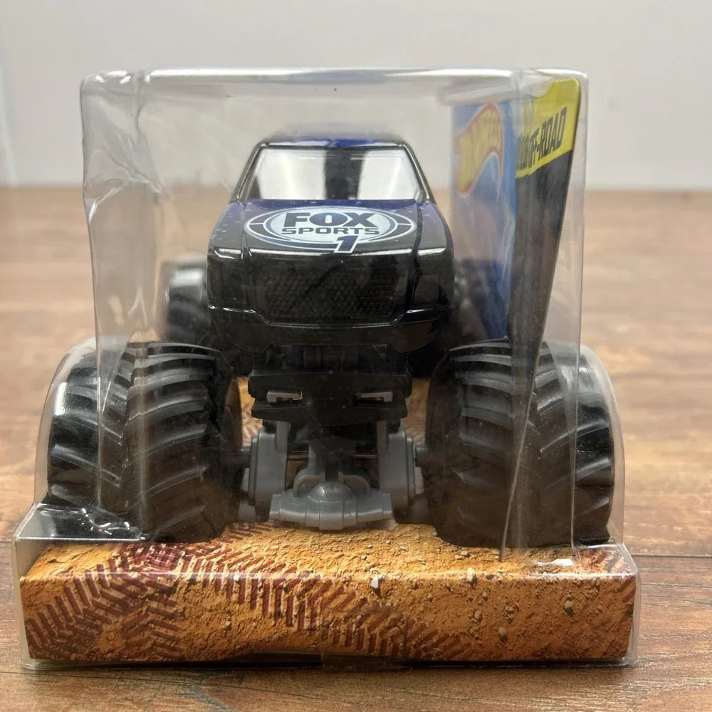 Hot Wheels Monster Jam Cleatus Fox Sports 1‎ True Metal 1:24 New in Box 2014